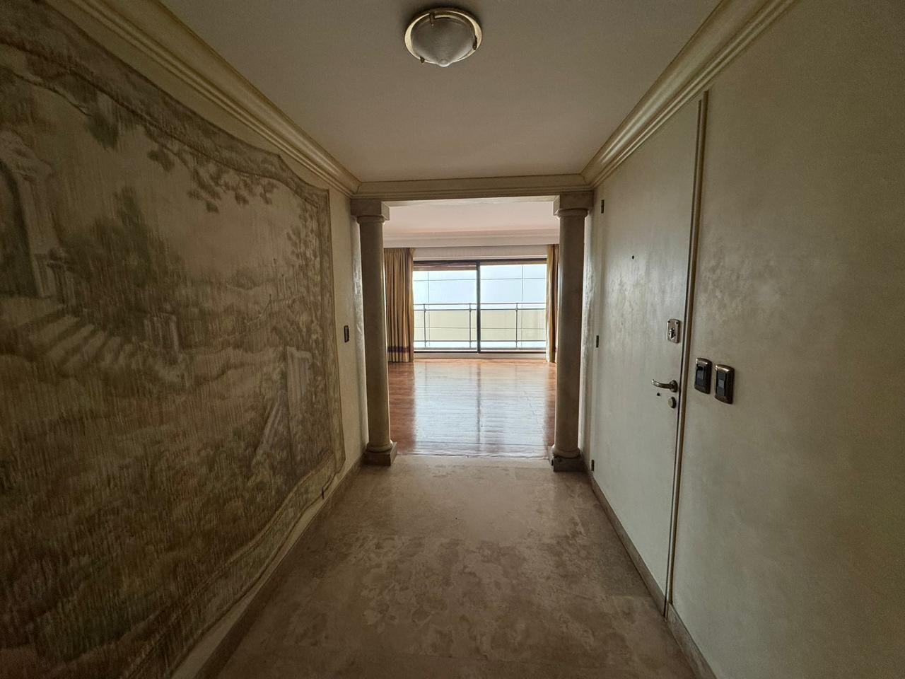 Foto de Departamento Piso de 5 AMBIENTES CON 2 DEPENDENCIA SOBRE LIBERTADOR, imagen 5