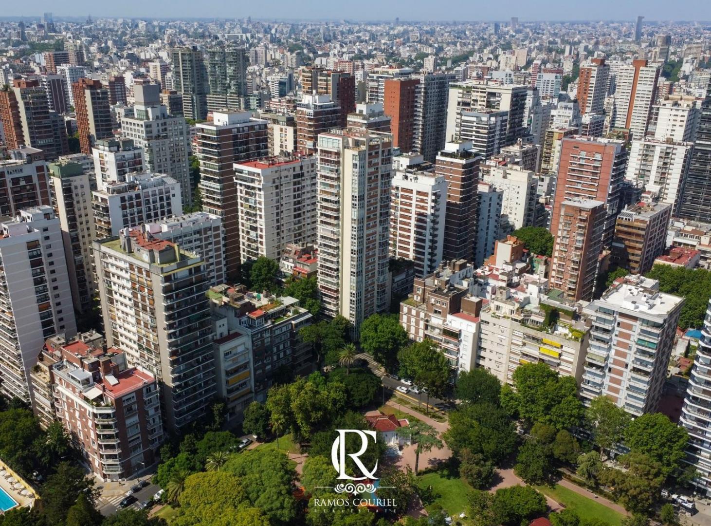 Foto de Exclusivo piso alto de 7 ambientes con vistas abiertas al río en, imagen 2