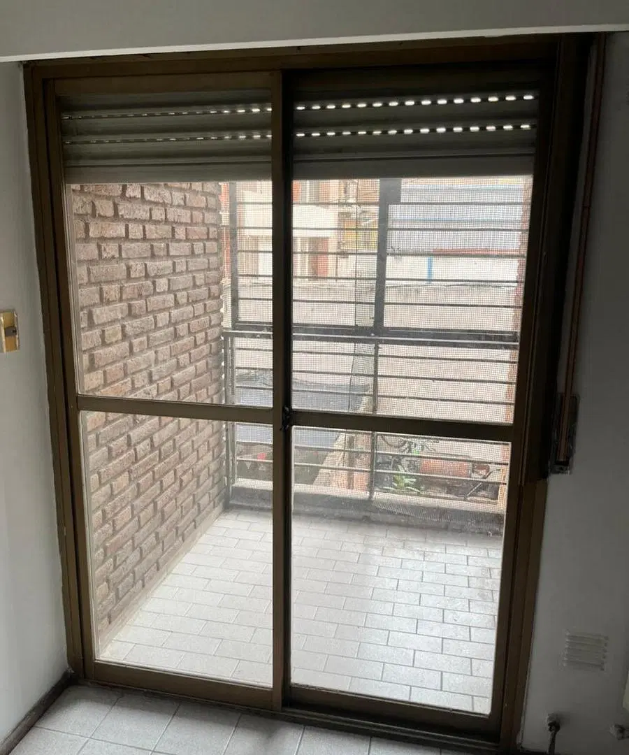 Buenos Aires al 400: 1 Dormitorio con Balcón 2