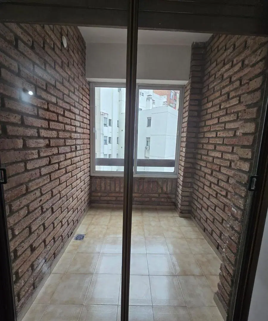 Zona Parque de Las Tejas: 1 dormitorio - 2 balcones - excelente ubicación. 4