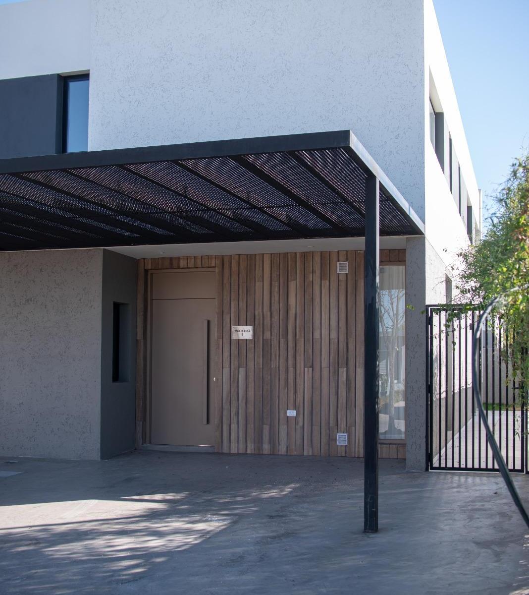 Duplex de Categoria en Chacras del Sur 5
