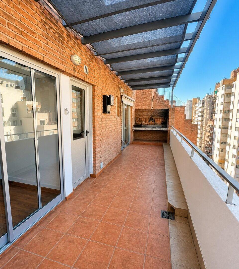 Foto de Duplex 2 habitaciones y 2 terrazas propias a media cuadra del buen, imagen 2