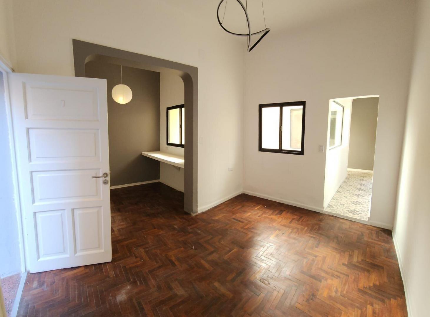 Foto de PH 2 habitaciones y patio propio a media cuadra del buen pastor, imagen 1