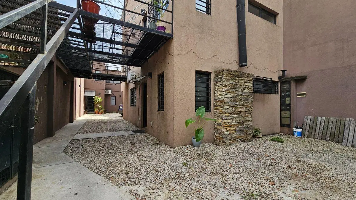 Departamento de 3 ambientes en planta baja, sin expensas — Lanús Oeste 2