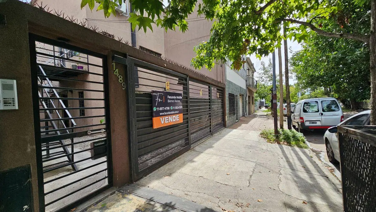 Departamento de 3 ambientes en planta baja, sin expensas — Lanús Oeste 1