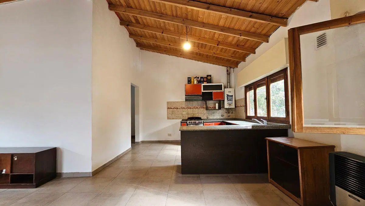 Departamento de 3 ambientes con terraza propia — Udaondo, Lanús Oeste 2