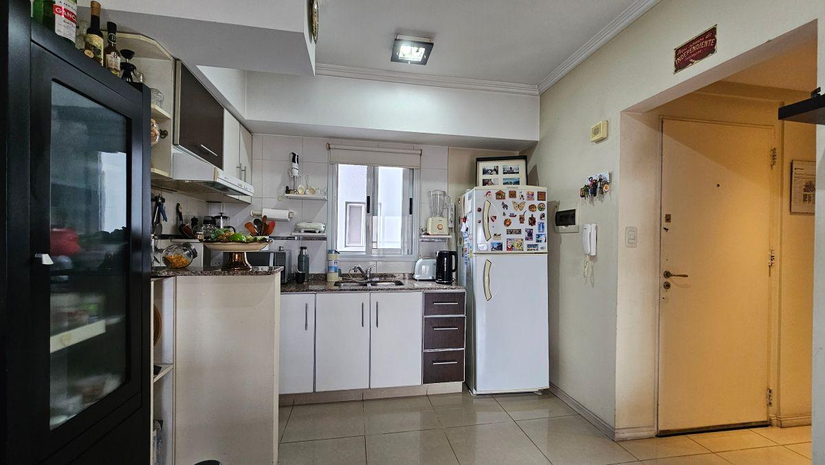 Foto de 3 ambientes en 7º piso con vista abierta y amenities — Margarita Weild, imagen 1