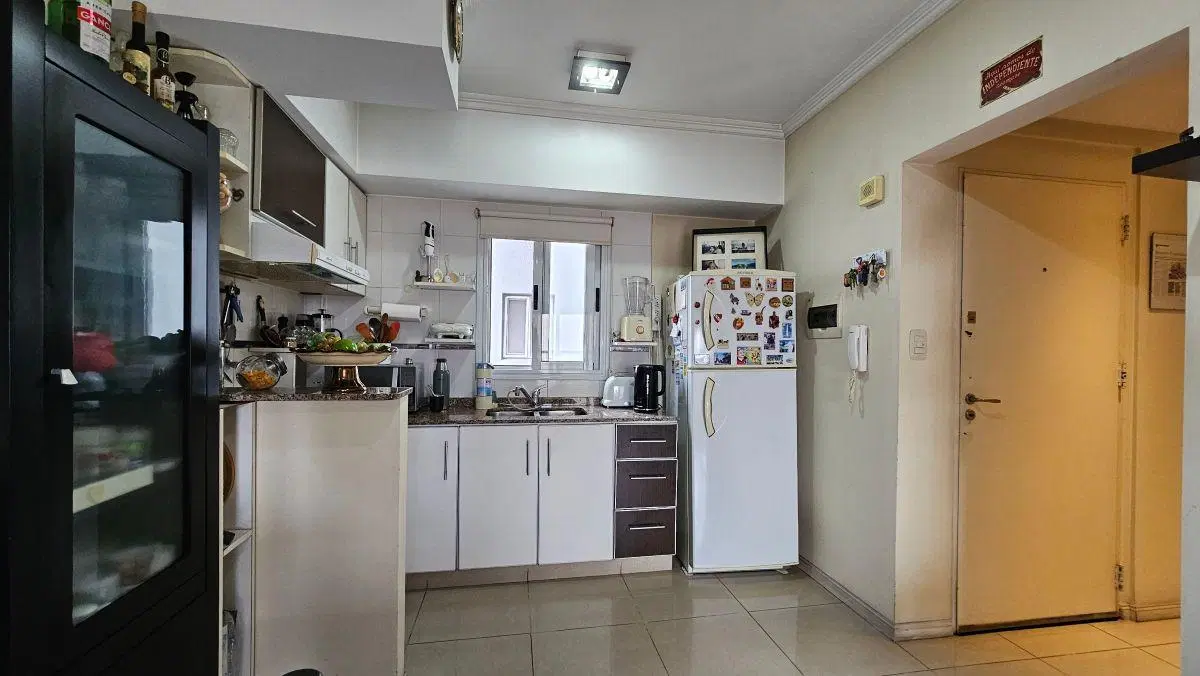 3 ambientes en 7º piso con vista abierta y amenities — Margarita Weild, Lanús Este (con rebaja) 1