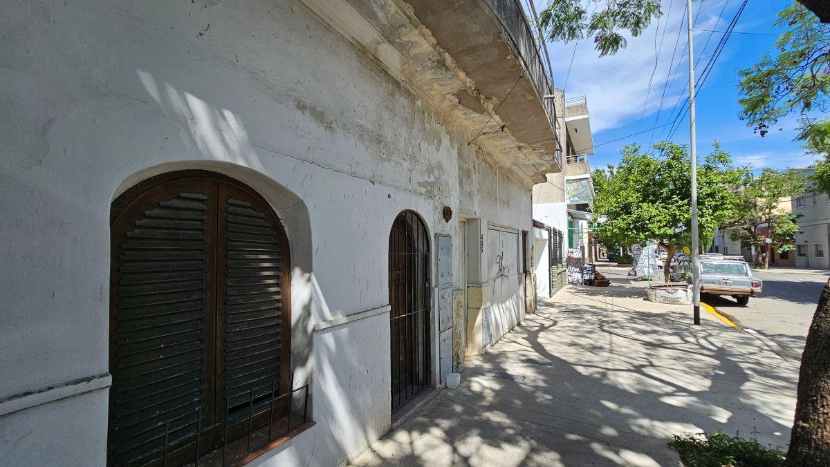 Foto de Departamento de 2 ambientes en PB al frente, a refaccionar 100% — Piñeiro, Avellaneda, imagen 1
