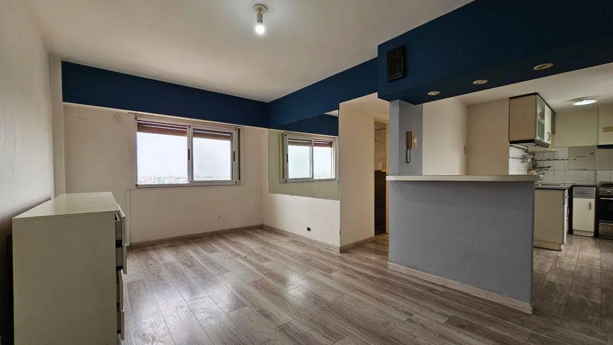 Departamento de 2 ambientes en piso 16 con vista panorámica — Av. Mitre, Crucecita, Avellaneda 3