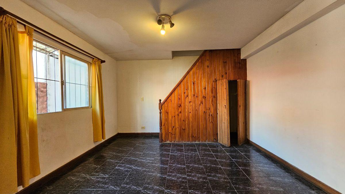 Foto de 4 dormitorios, 2 baños, 2 patios y terraza por menos de USD 70.000: La Oportunidad!, imagen 2