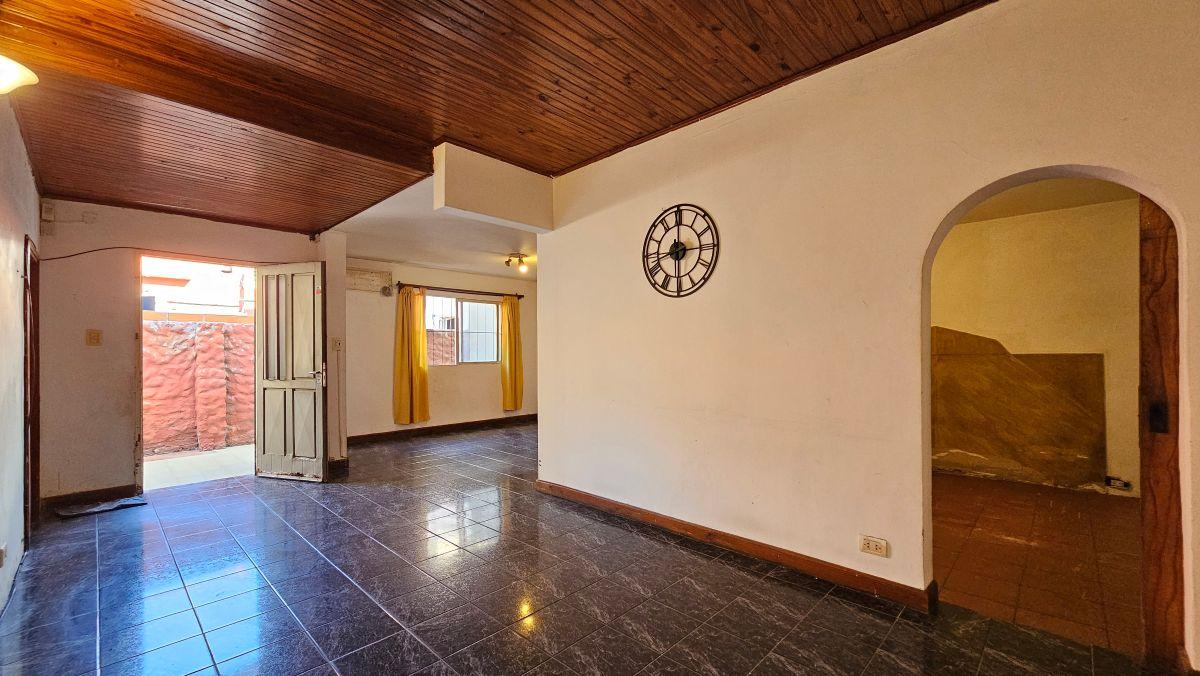 Foto de 4 dormitorios, 2 baños, 2 patios y terraza por menos de USD 70.000: La Oportunidad!, imagen 4