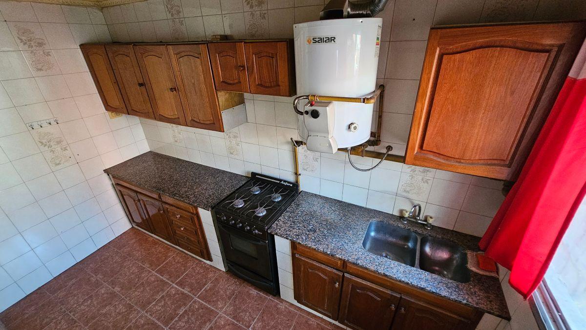 Foto de 4 dormitorios, 2 baños, 2 patios y terraza por menos de USD 70.000: La Oportunidad!, imagen 3