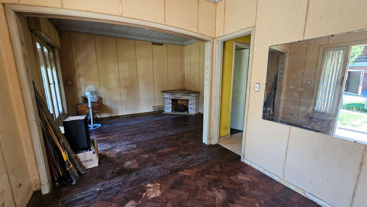 Foto de Chalet clásico en lote de 8,66 x 40 con jardín y gran parque — Adrogué, imagen 2