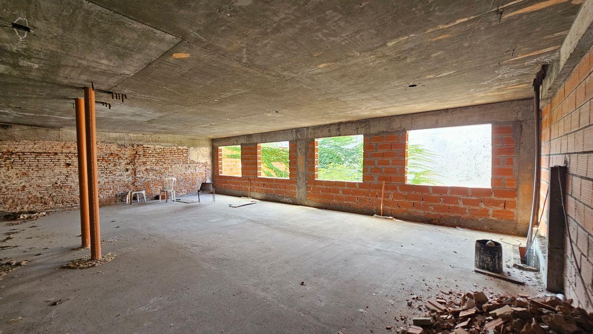 Foto de Edificio en construcción en pleno centro de Lomas de Zamora, ideal para, imagen 3
