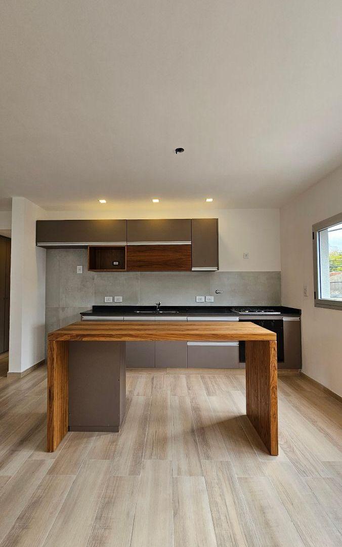 Foto de 2 ambientes en alquiler, 2do piso, complejo de 3 años — Pichincha, imagen 4