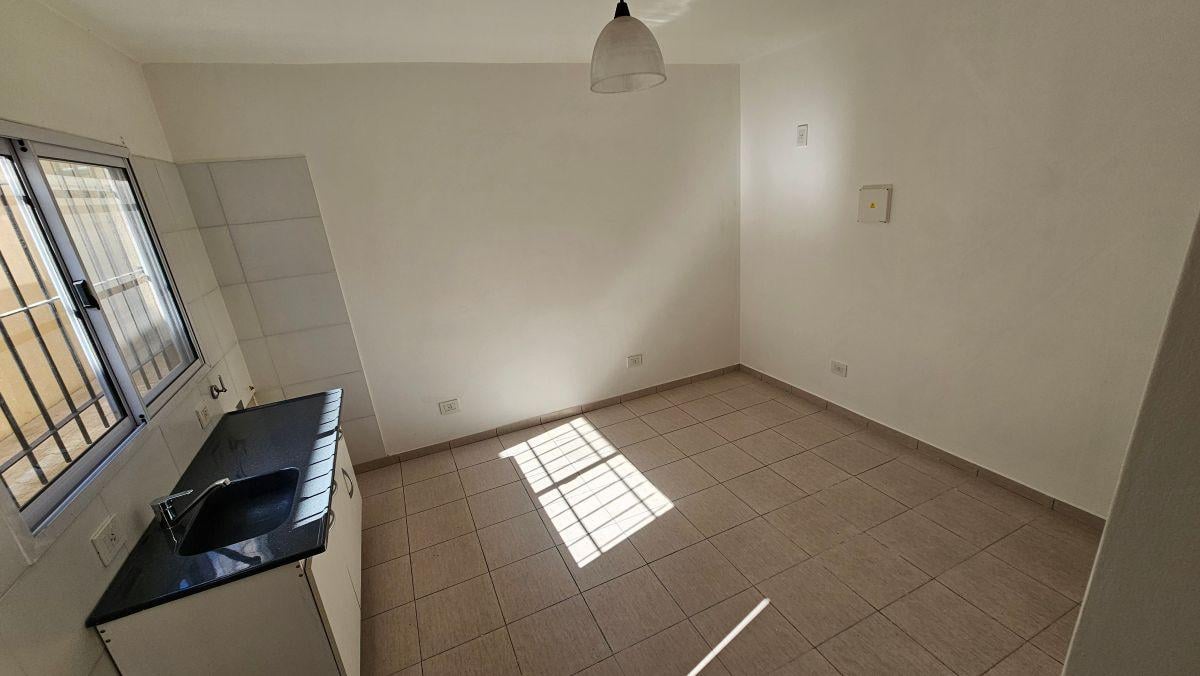 Foto de Departamento de 2 amb. para alquilar en estado óptimo para mudarte., imagen 4
