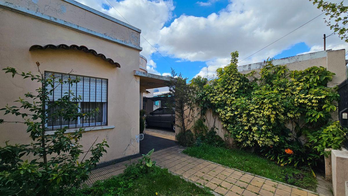 Foto de Casa de los años 60 en lote propio de 8,66 x 56, con jardín, cochera y, imagen 5