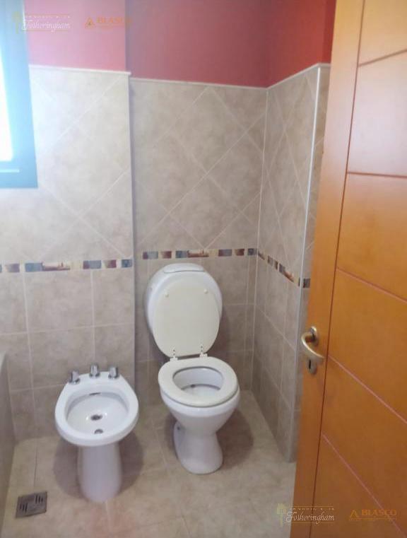 Foto de DEPARTAMENTO EN VENTA CON EXCELENTE UBICACION | VILLA GENERAL BELGRANO, imagen 2