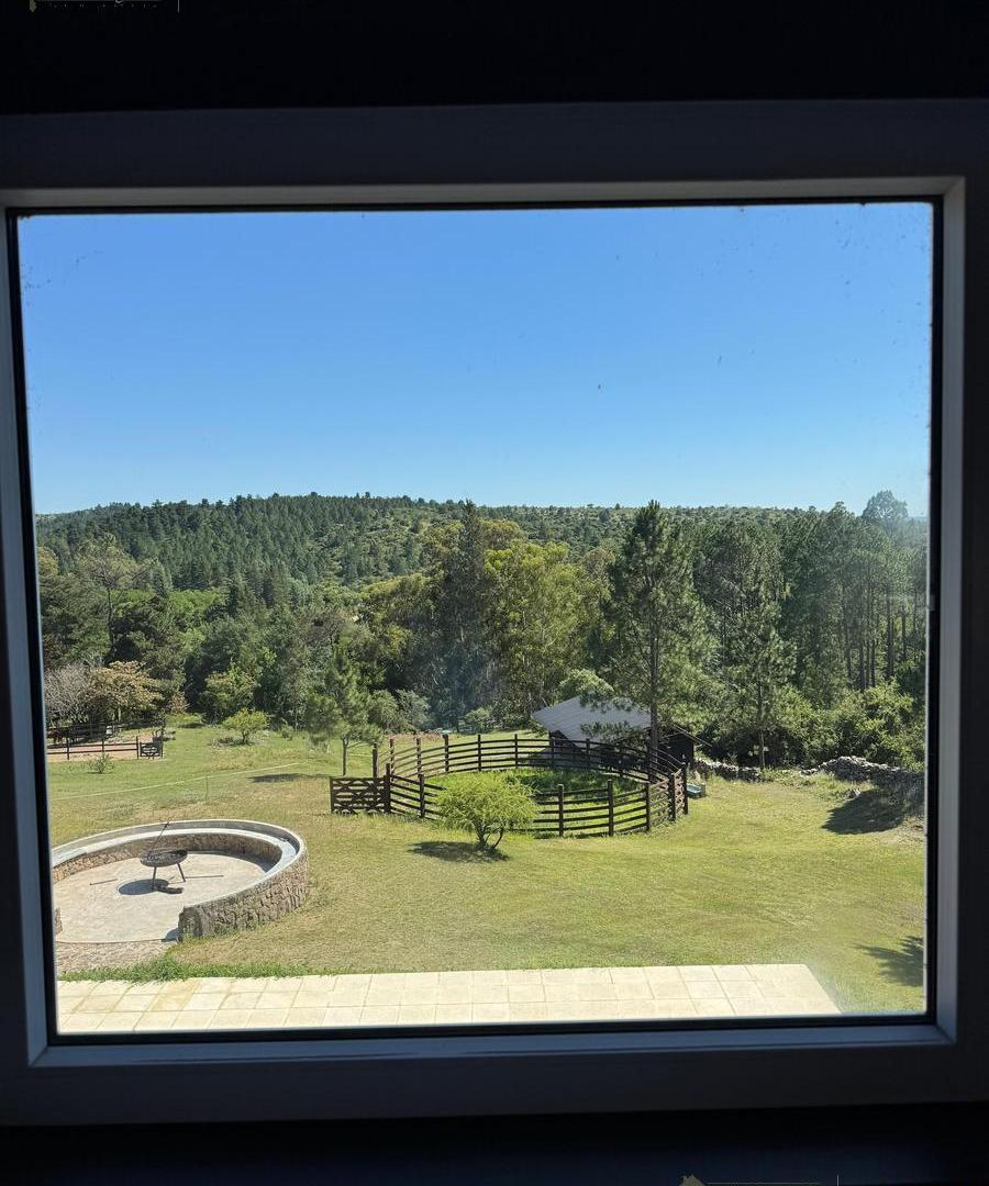 Foto de CASA DE CATEGORIA EN VENTA | CLUB DE CAMPO ALTA VISTA | VILLA GENERAL BELGRANO, imagen 2