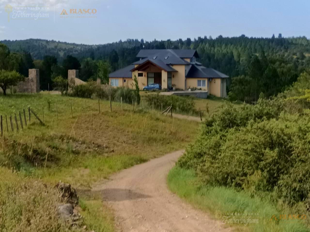 Foto de CASA DE CATEGORIA EN VENTA | CLUB DE CAMPO ALTA VISTA | VILLA GENERAL BELGRANO, imagen 4