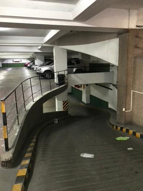 Foto de Amplia cochera en edificio de solo cocheras (sin vivienda) por rampa, imagen 2