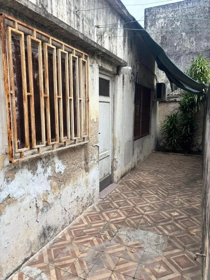Casa de pasillo unica. Privacidad sin expensas! 2