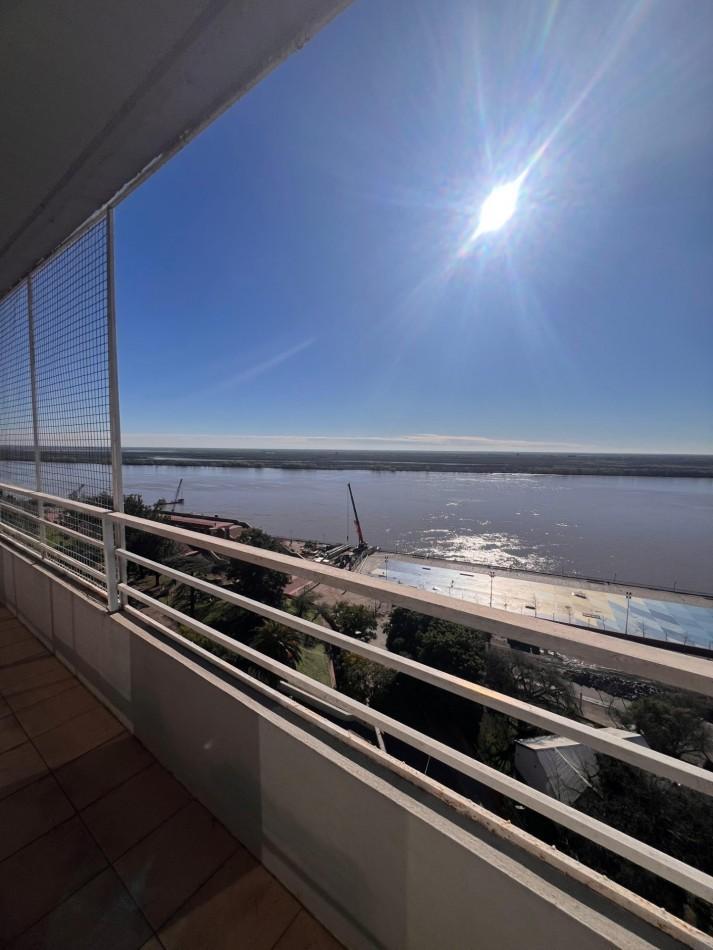 Foto de Departamento frente al rio. Cochera y baulera. Amenities., imagen 2