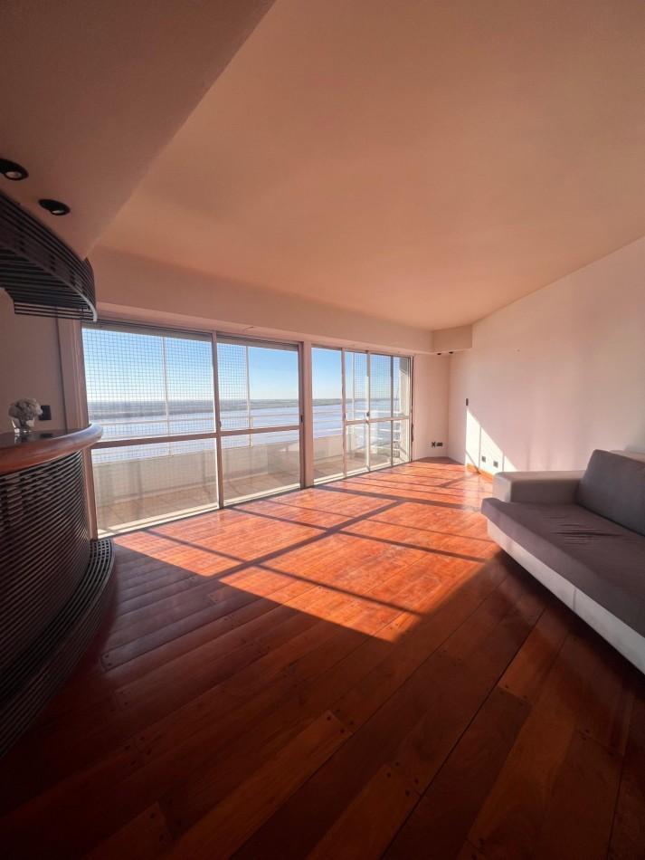 Foto de Departamento frente al rio. Cochera y baulera. Amenities., imagen 1
