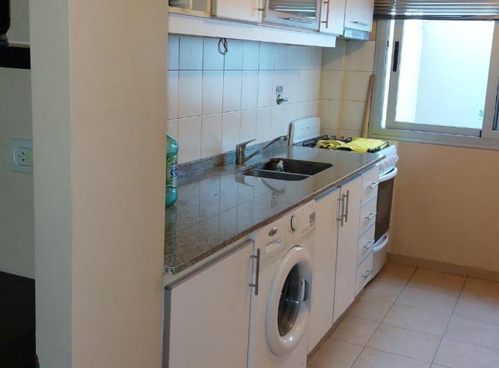 ALQUILER HERMOSO DEPARTAMENTO TIPO LOFT AL FRENTE 1* PISO  ASCENSOR, EQUIPADO. 2