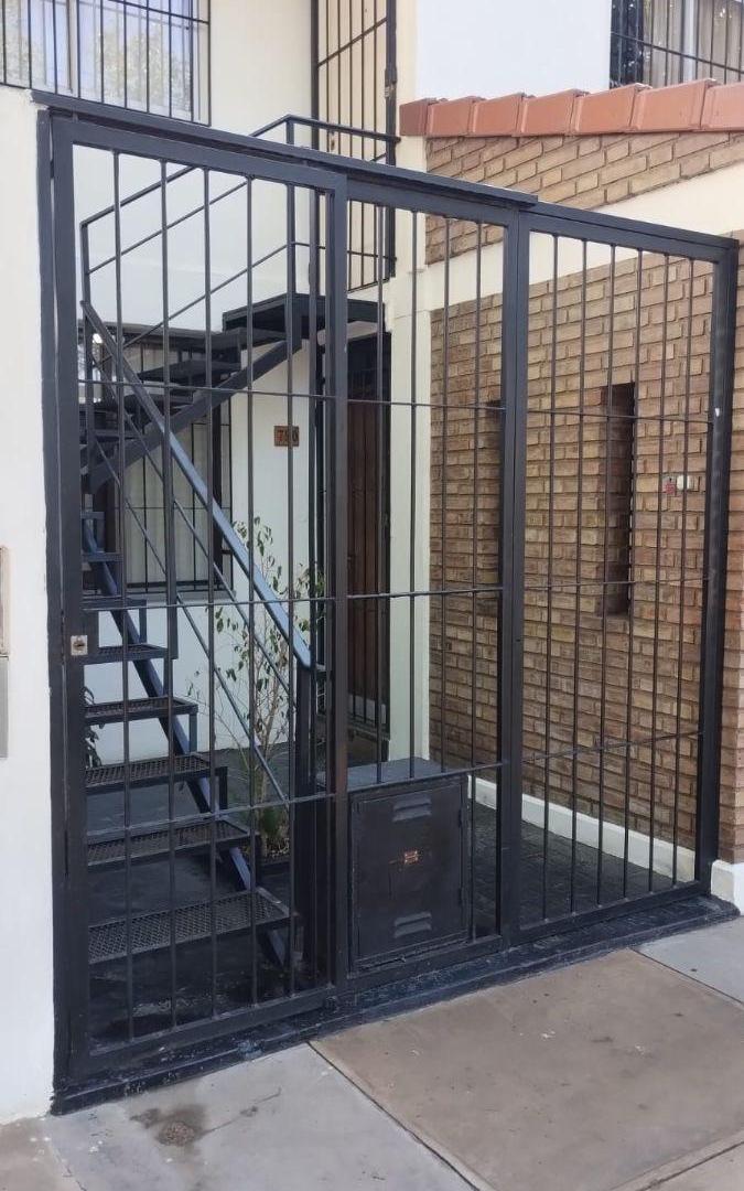 Foto de Casa con 2 dormitorios en alquiler en Godoy Cruz, imagen 2