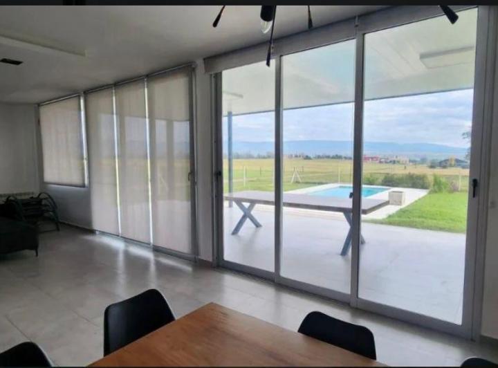 Foto de ESPECTACULAR CASA 3 DORMITORIOS - PARQUE Y PILETA, imagen 4