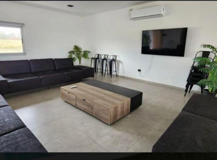 Foto de ESPECTACULAR CASA 3 DORMITORIOS - PARQUE Y PILETA, imagen 1