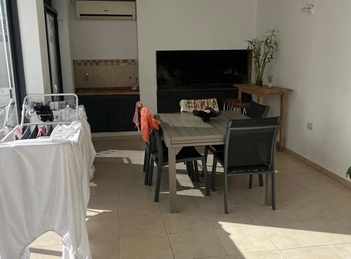 OPORTUNIDAD!!! HERMOSA CASA TRES DORMITORIOS - PILETA - URCA 2