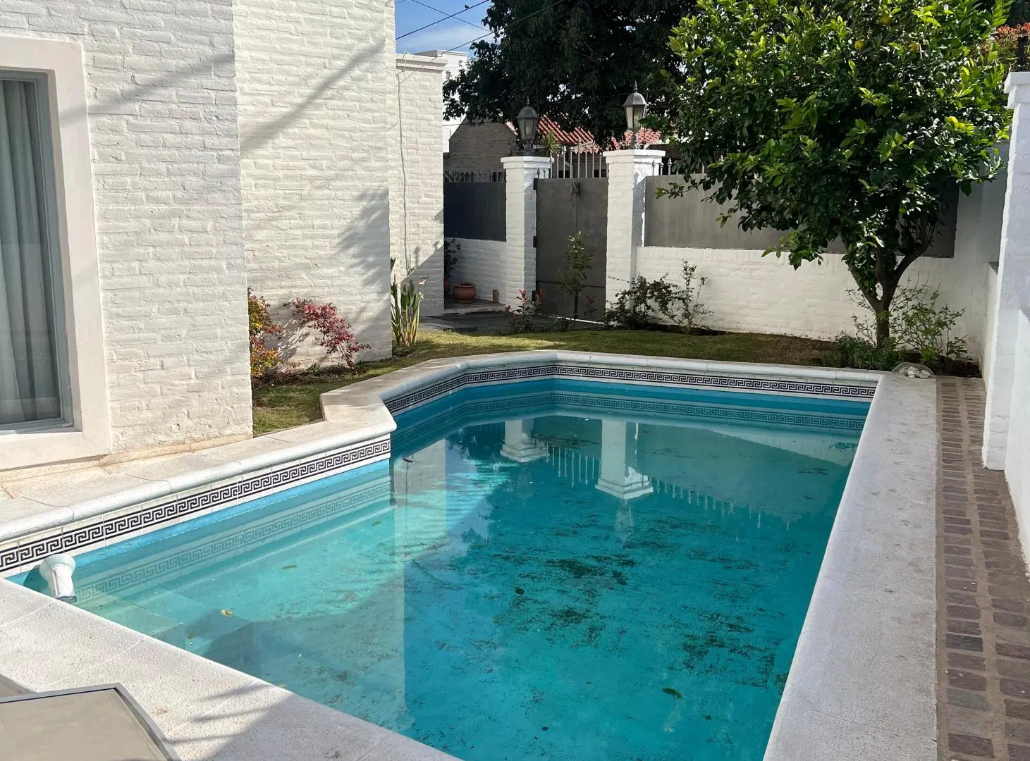 OPORTUNIDAD!!! HERMOSA CASA TRES DORMITORIOS - PILETA - URCA 3
