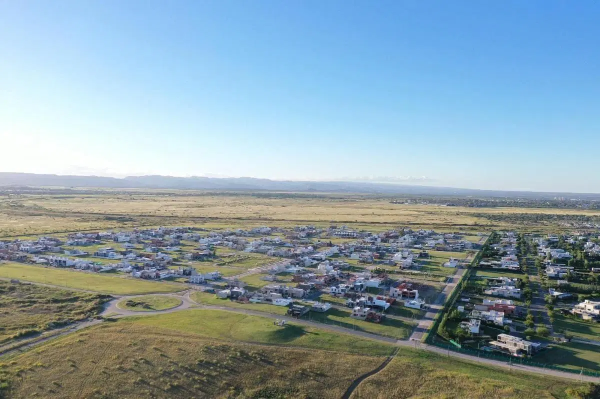 OPORTUNIDAD!!! LOTE 405 m - EXCELENTE UBICACION 2