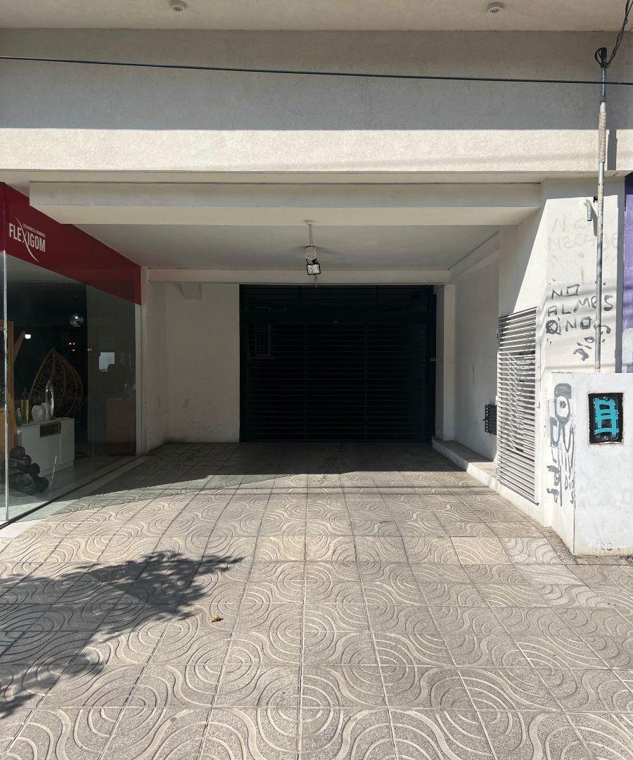 Foto de OPORTUNIDAD!!! COCHERA - EXCELENTE UBICACION, imagen 2