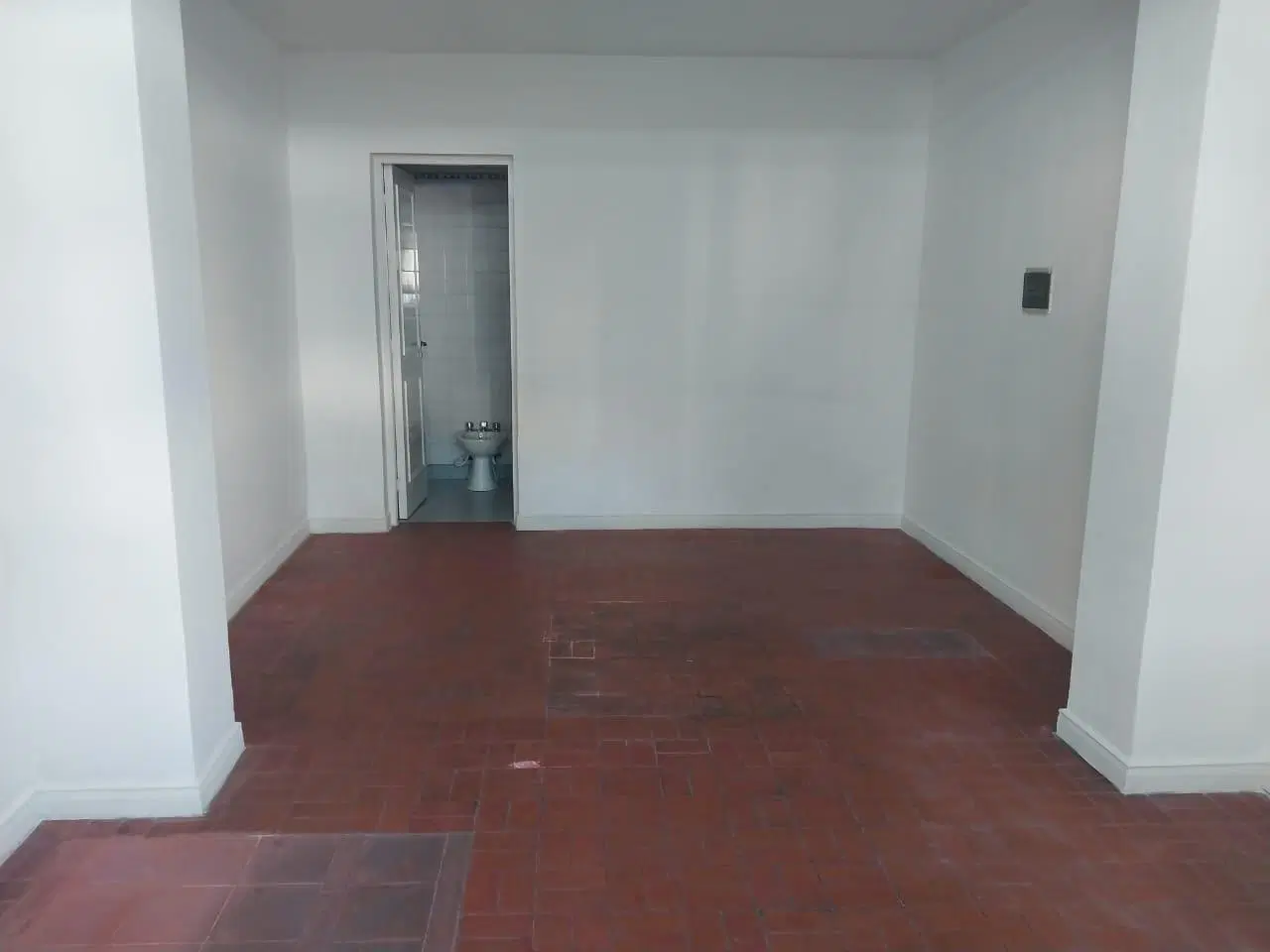 LOCAL COMERCIAL EN ALQUILER 3