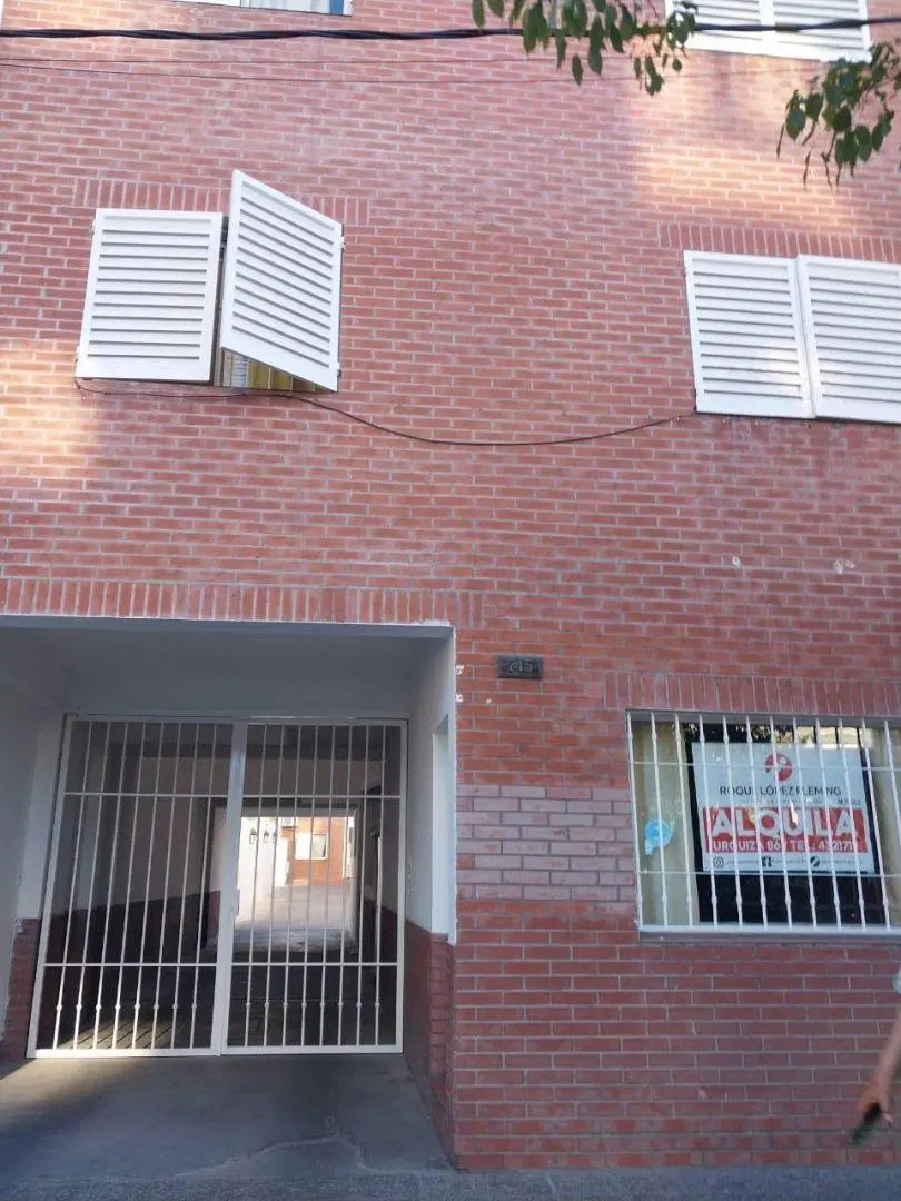 LOCAL COMERCIAL EN ALQUILER 4
