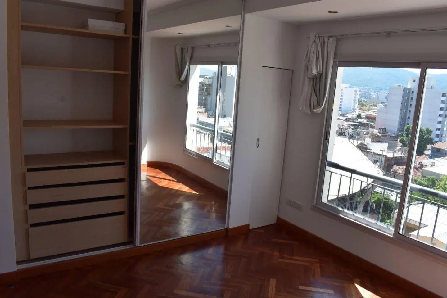 DEPARTAMENTO EN ALQUILER 4