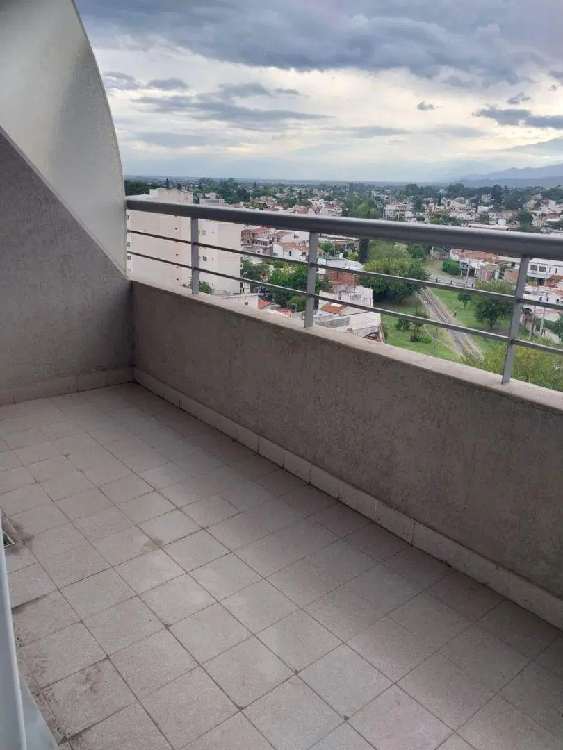 DEPARTAMENTO EN ALQUILER 4