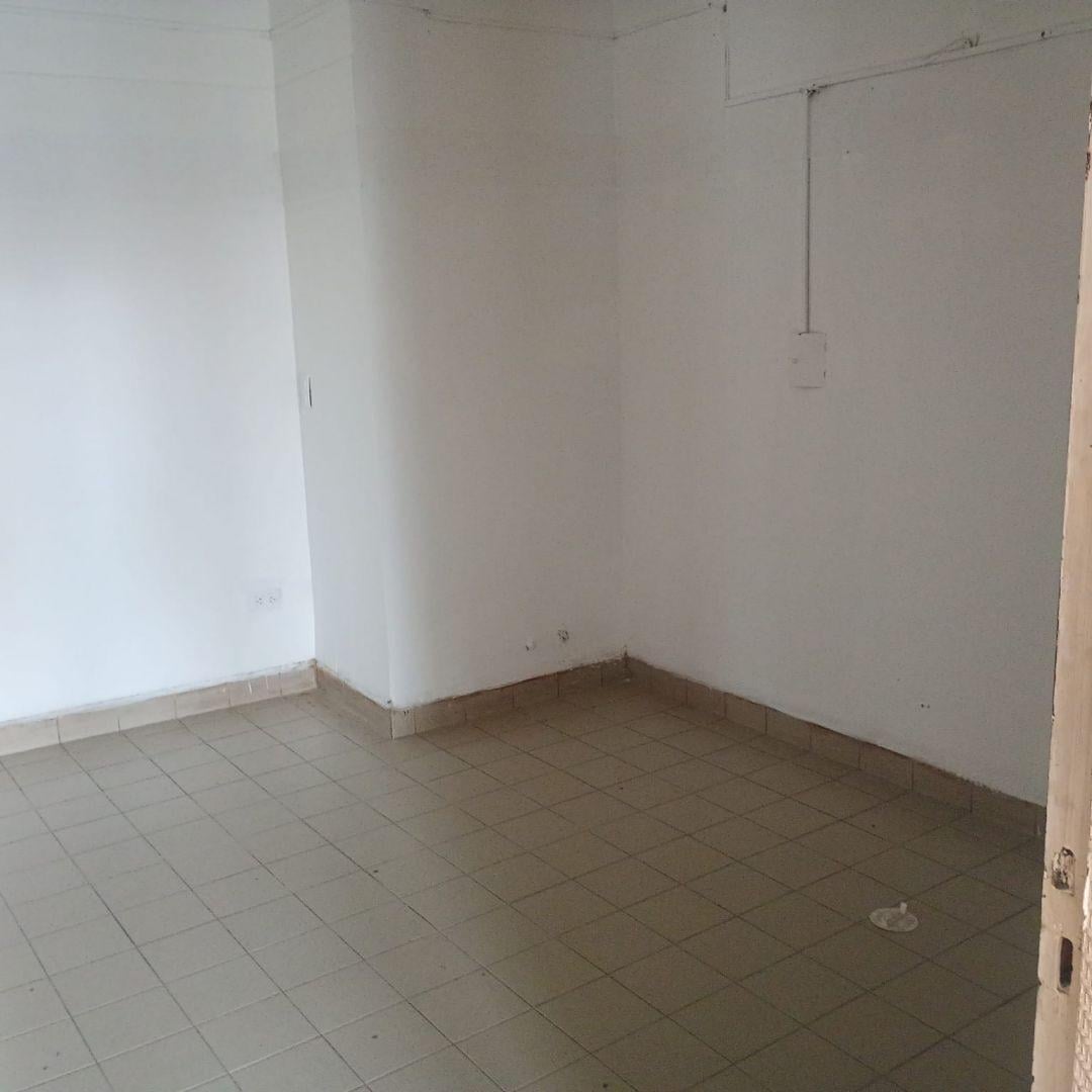 Foto de LOCAL COMERCIAL EN ALQUILER, imagen 2