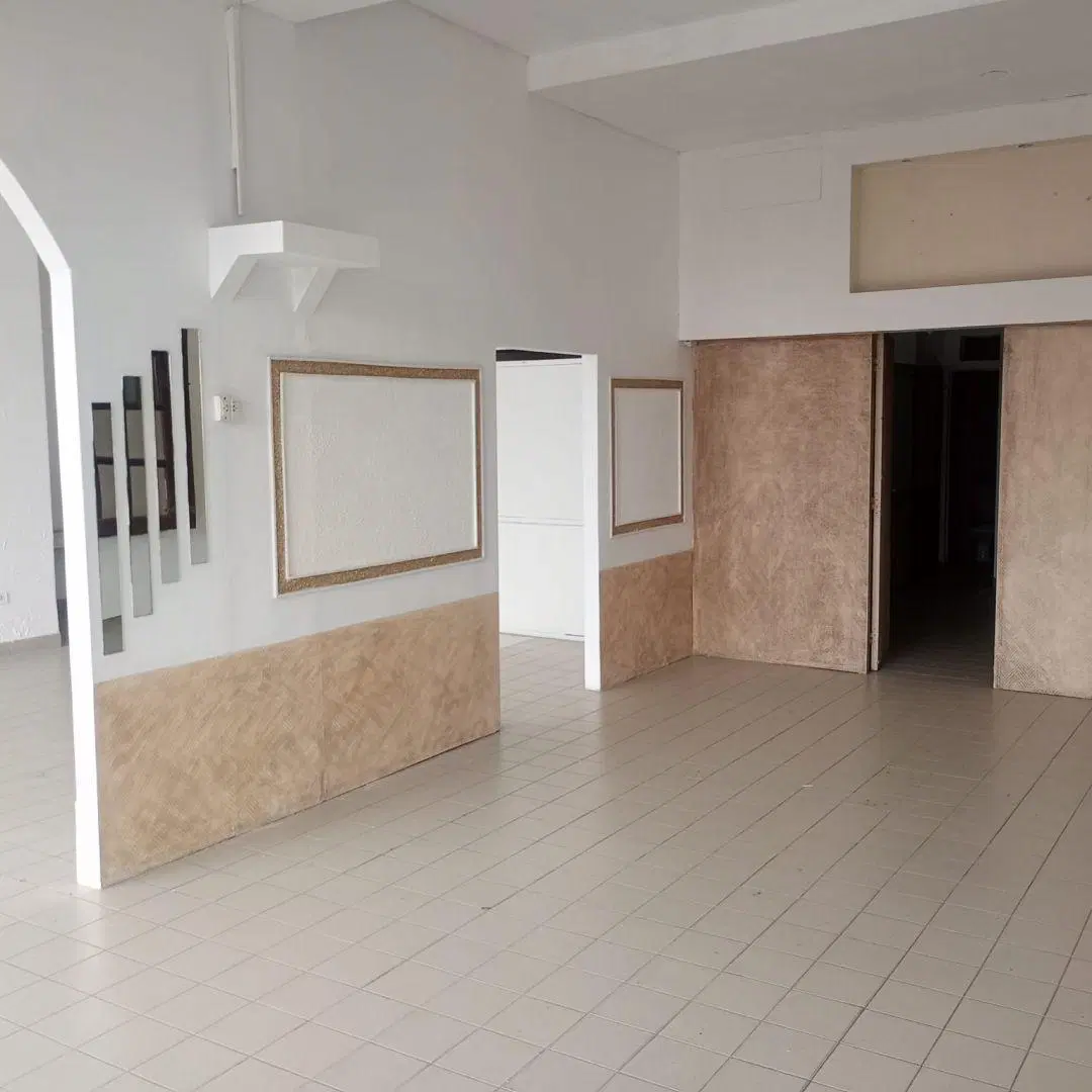 LOCAL COMERCIAL EN ALQUILER 5