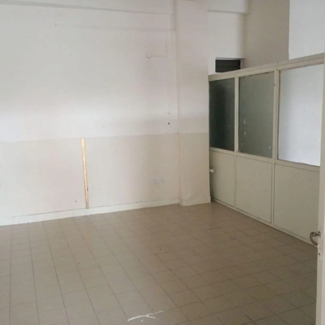 LOCAL COMERCIAL EN ALQUILER 3