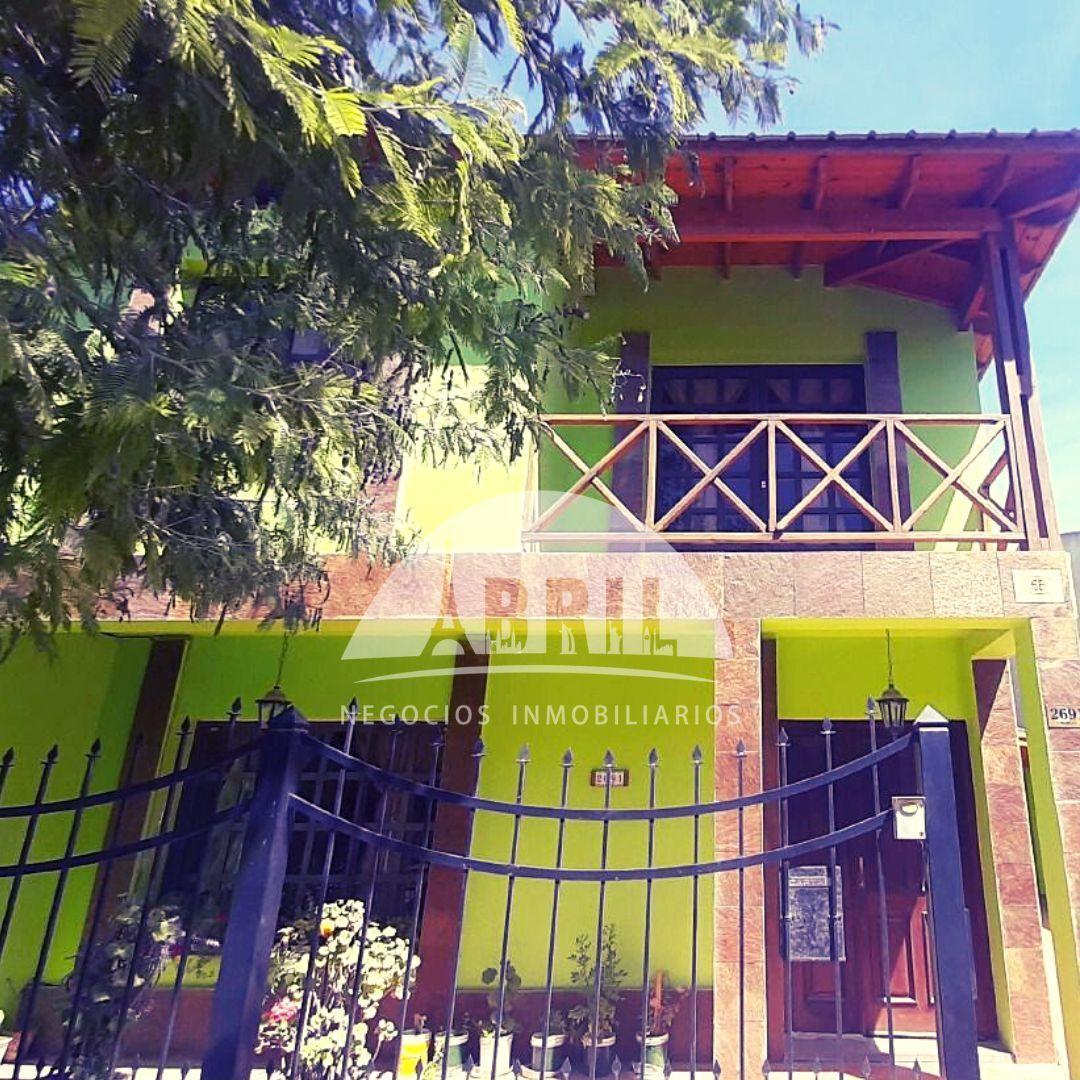 Amplia Casa de Excelente Distribución Apta Crédito 3