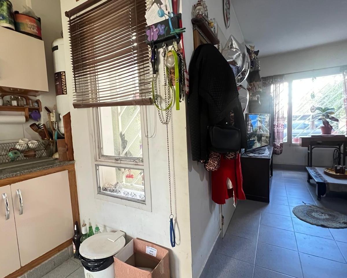 Foto de Casa tipo duplex con 2 baños estilo fonavi y cocina independiente, imagen 2