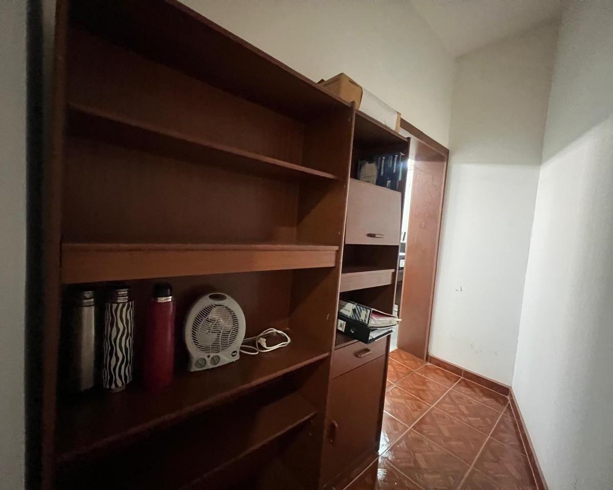 Foto de Oficina con 7 privados ,3 baños y sala de espera, imagen 4