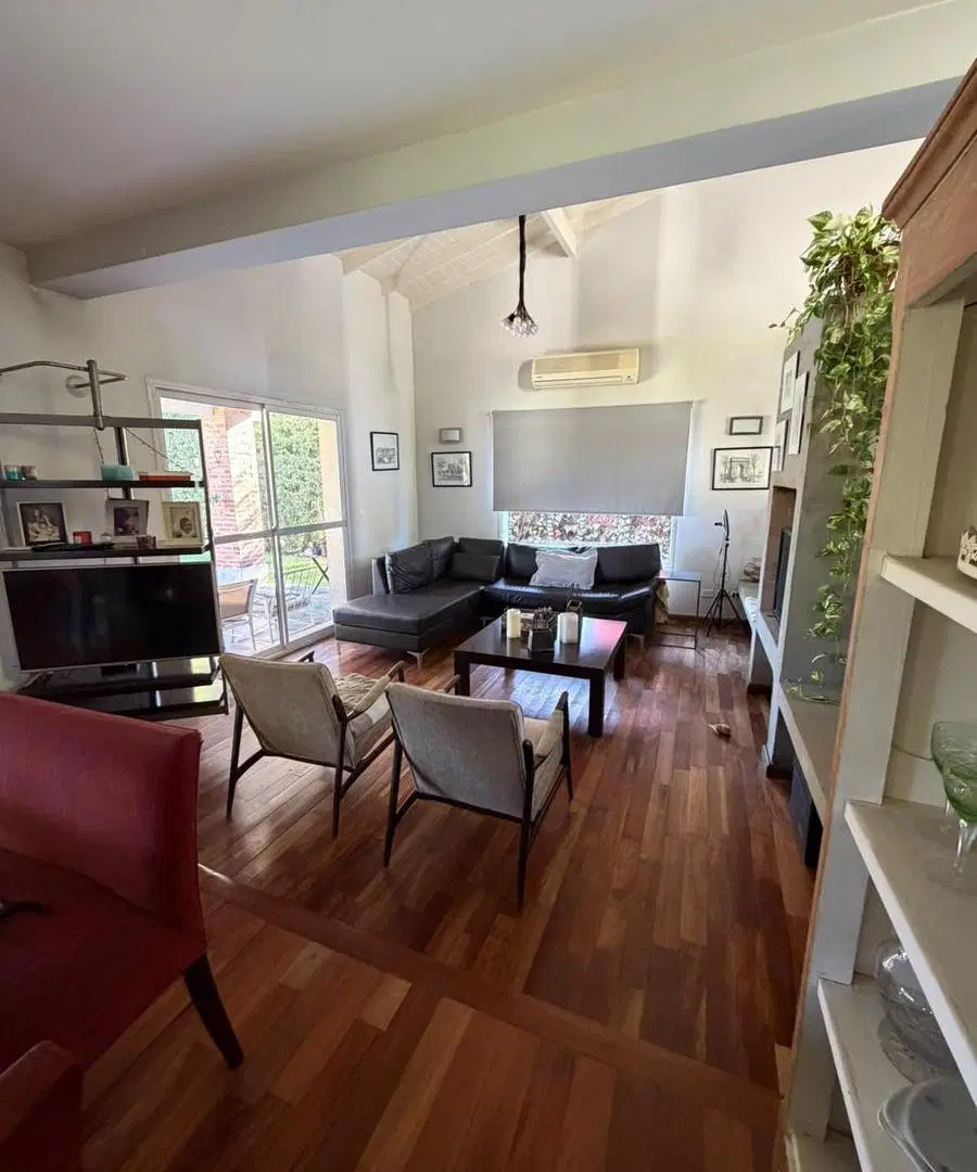 CASA EN VENTA EN B° PRIVADO ACACIAS BLANCAS 4