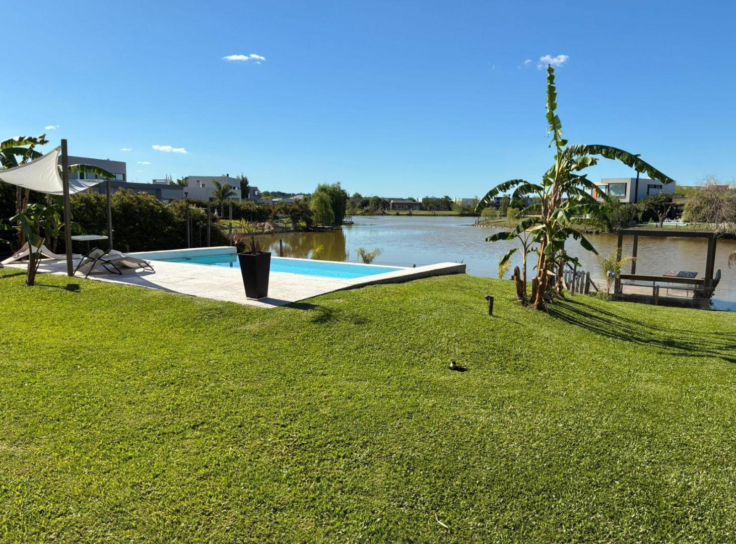 Foto de HERMOSA CASA A LAGUNA EN EL CANTON NORTE, imagen 4