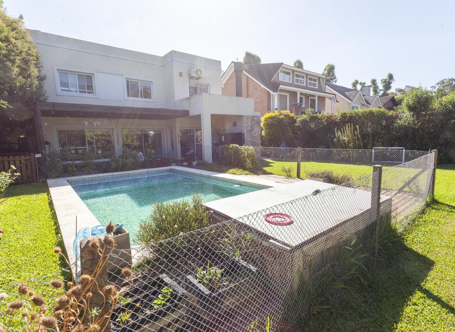 Foto de CASA EN VENTA DOS PLANTAS CON PISCINA, imagen 5